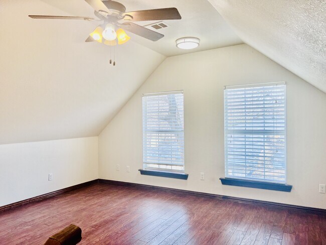 Building Photo - 5429 Prince Dr