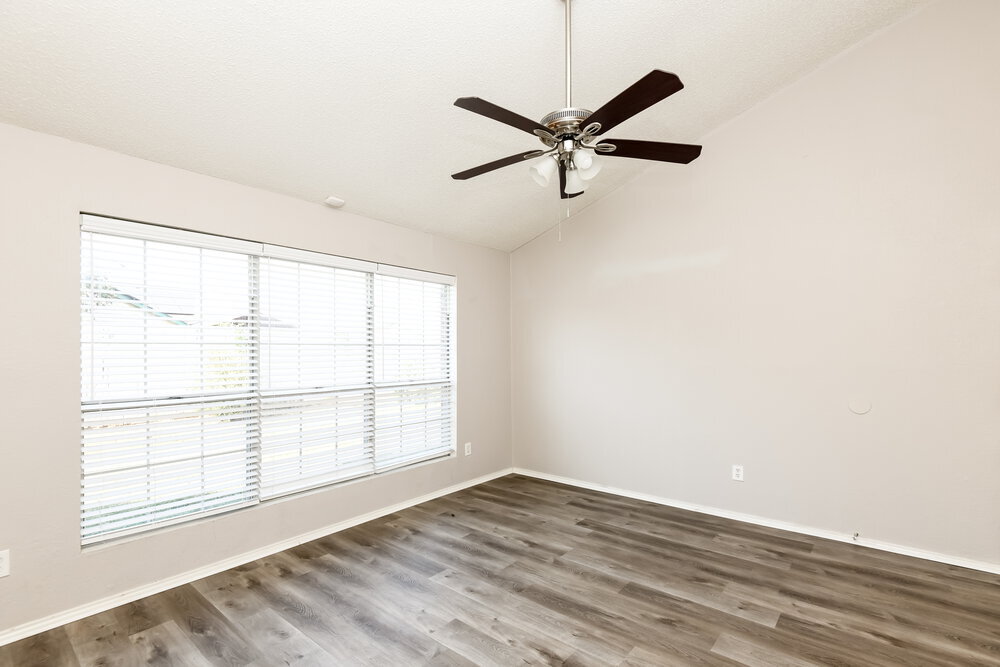 Building Photo - 2500 Creekwood Ln