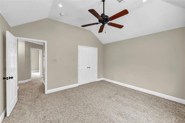 Building Photo - 900 Doral Cir