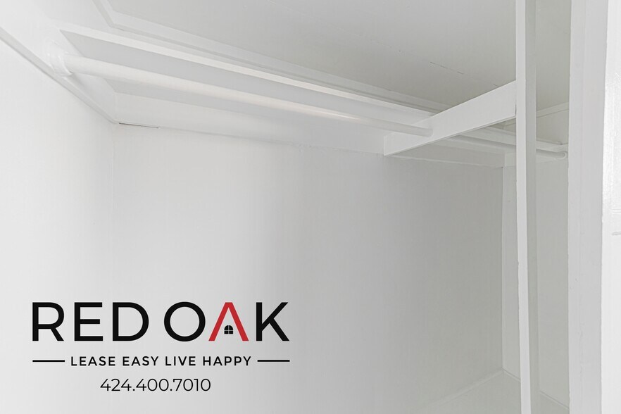 Building Photo - 252 W Elm Ave