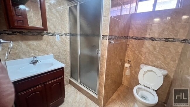 Building Photo - EAST 39 STREET