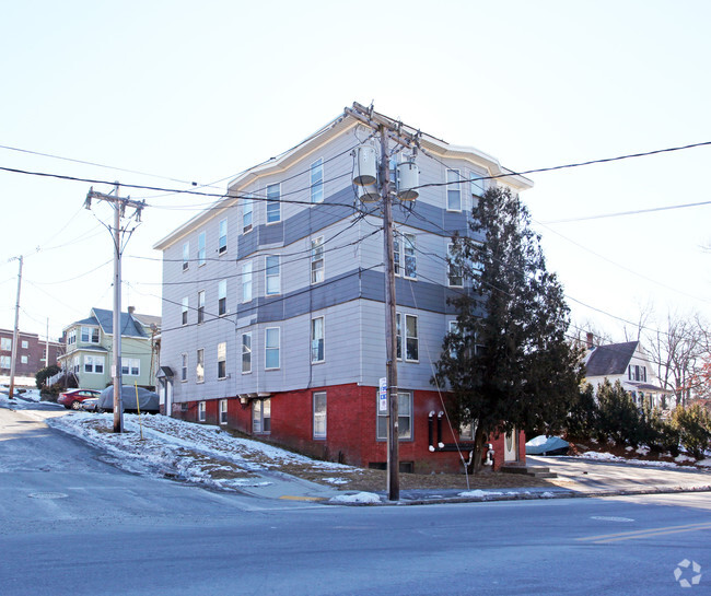 Building Photo - 830 W Boylston St