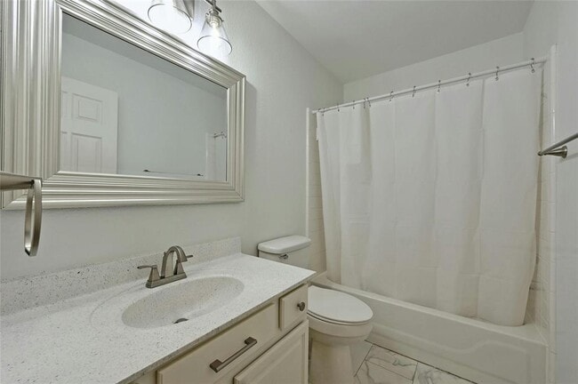 Building Photo - 5703 Marchmont Ln