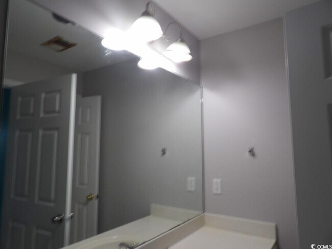 Building Photo - 113 Butkus Dr