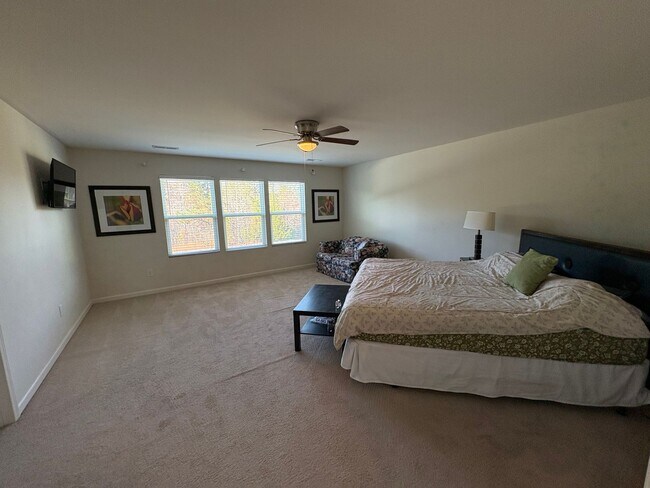 Building Photo - Rent Ready **Spacious 3-Bedroom Home with Open Concept & Large Fenced in Backyard**