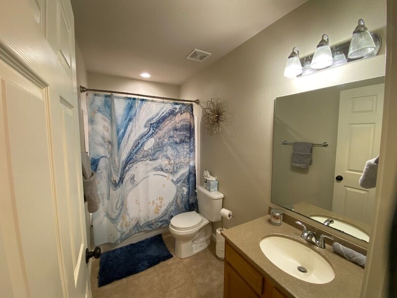 Building Photo - 254 E Sunset Dr
