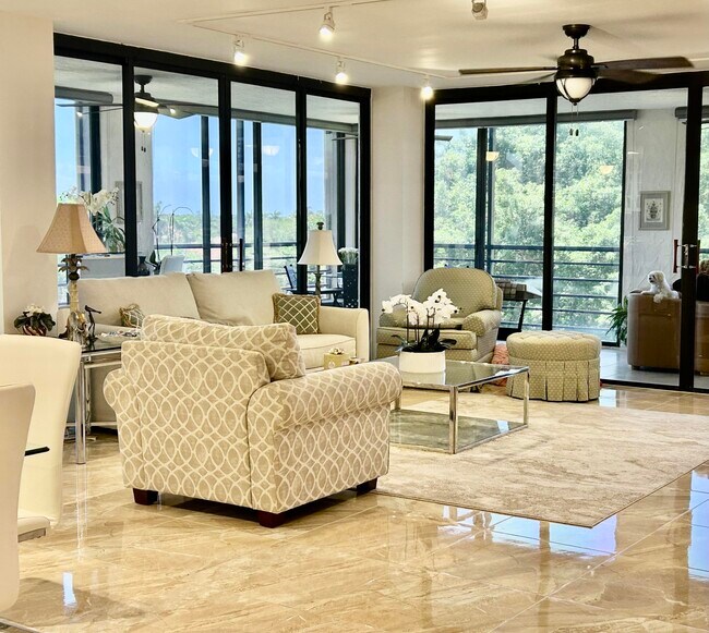 Building Photo - 7568 Regency Lake Dr