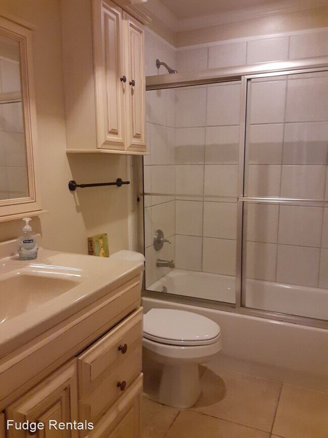 Primary Photo - 2 br, 1 bath House - 1606 East Jackson Ave 9