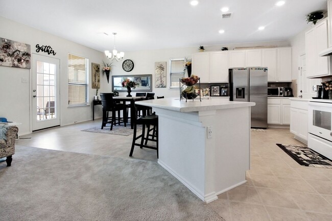 Building Photo - 668 Bailey Park Dr