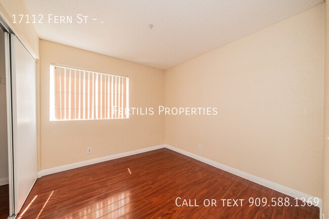 Building Photo - 17112 Fern St