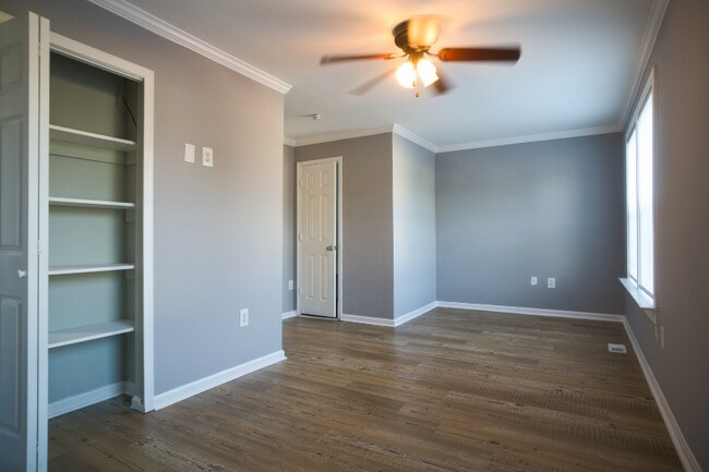 Building Photo - 9081 Bonham Cir