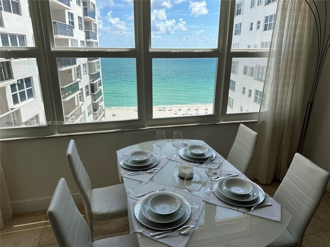 Building Photo - 6039 Collins Ave