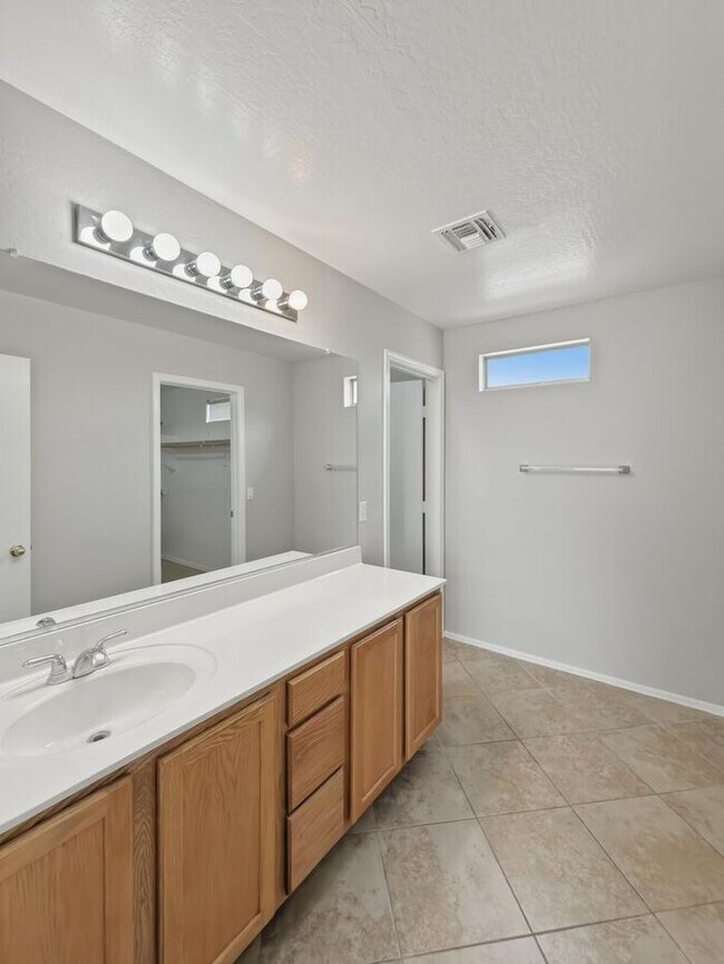 Building Photo - Pecan Creek - 5 Bedroom 3 Bathroom Home!