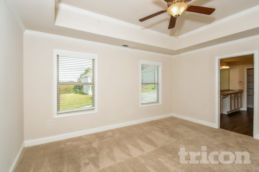 Building Photo - 655 Ireland Ln