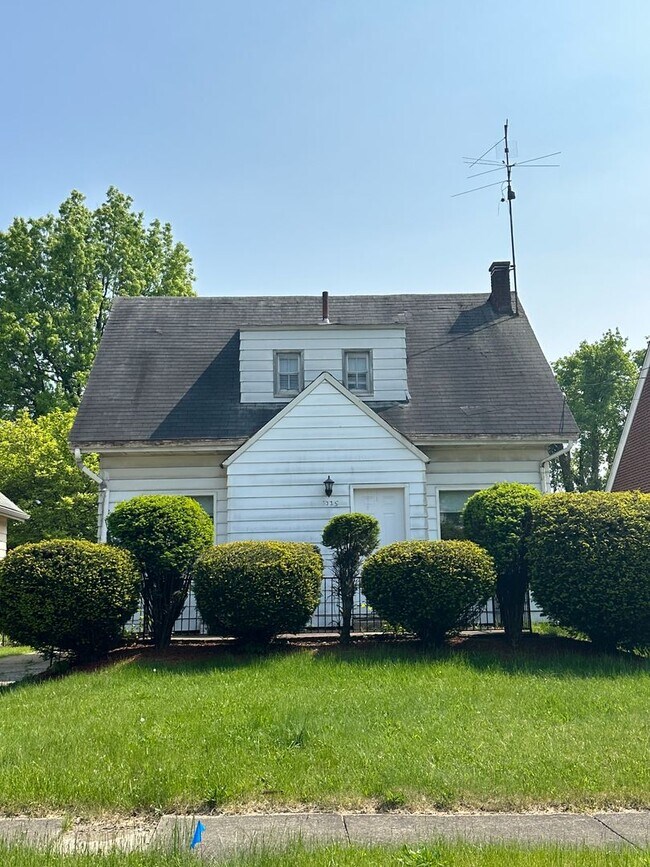 Primary Photo - Youngstown Single Home