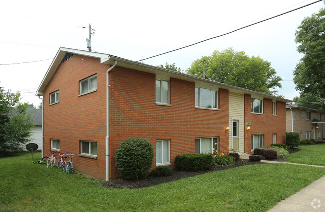 Building Photo - Broadway Grove Apartments