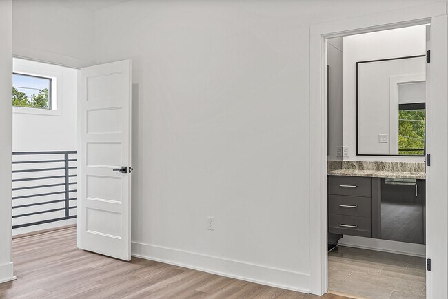 Building Photo - Edge Luxury Townhomes