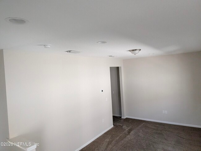 Building Photo - 100 Golden Fern Dr