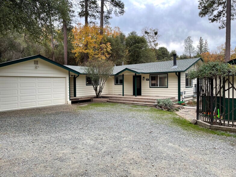 Building Photo - 17497 Shoshoni Trail Ct