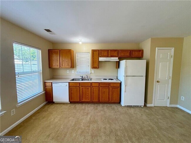 Building Photo - 7888 The Lakes Point