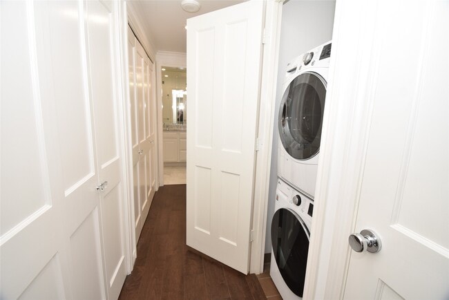 Building Photo - 5110 San Felipe St