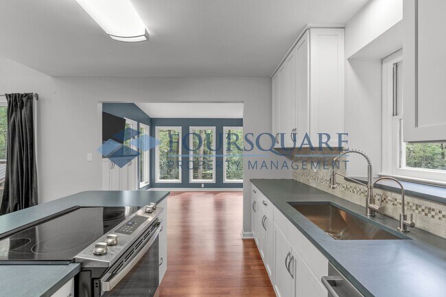 Building Photo - Single Family | One-acre lot in Powell Far...