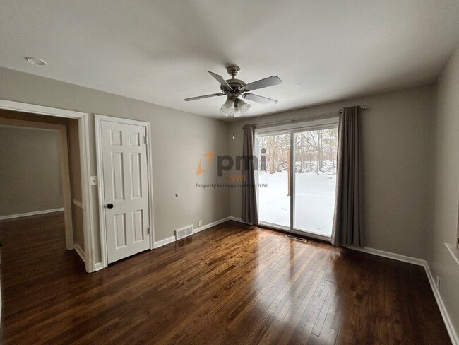 Building Photo - 758 Hope St