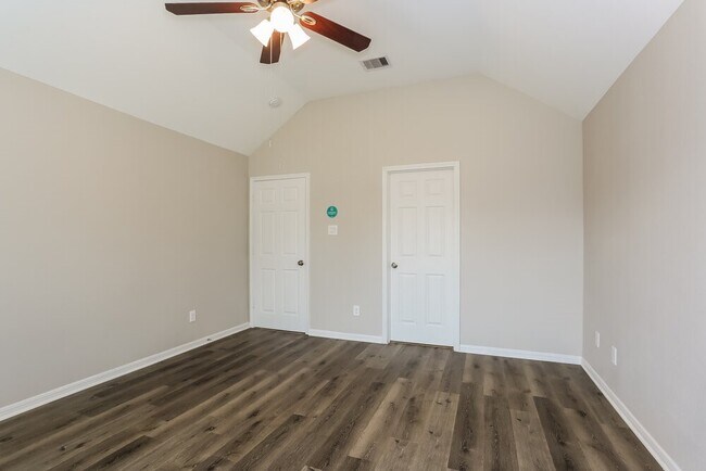 Building Photo - 1401 Oregon St