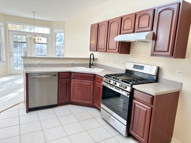 Building Photo - 2955 Talaga Dr