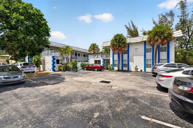 Building Photo - 1007 PROSPECT