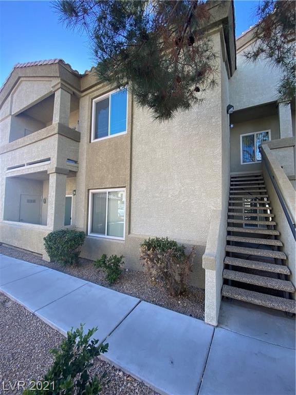 Building Photo - 6156 Pine Villa Ave