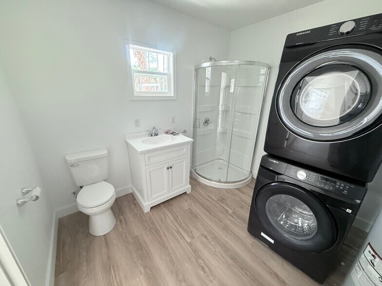 Building Photo - 1520 Blue Sage Dr