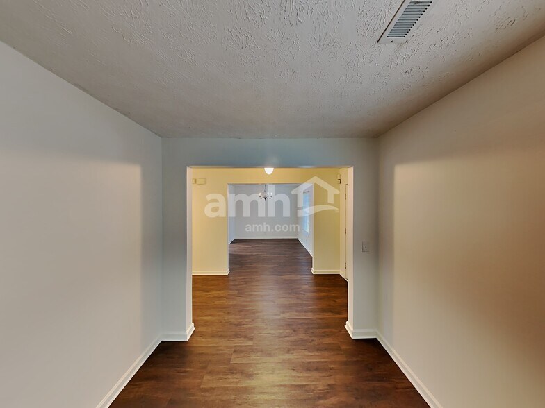 Building Photo - 609 Hannah Ridge Ct
