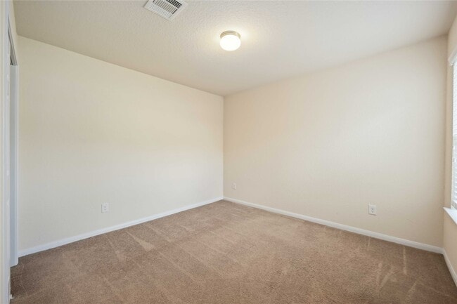 Building Photo - 14547 Myers Dr