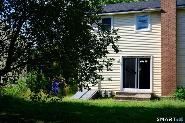Building Photo - 5-7 Leichtner Dr