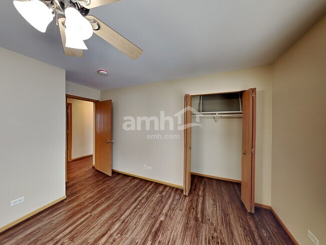 Building Photo - 329 Verbena Ln