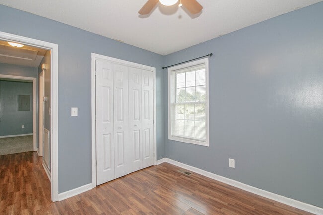 Building Photo - 1634 Hannibal Dr