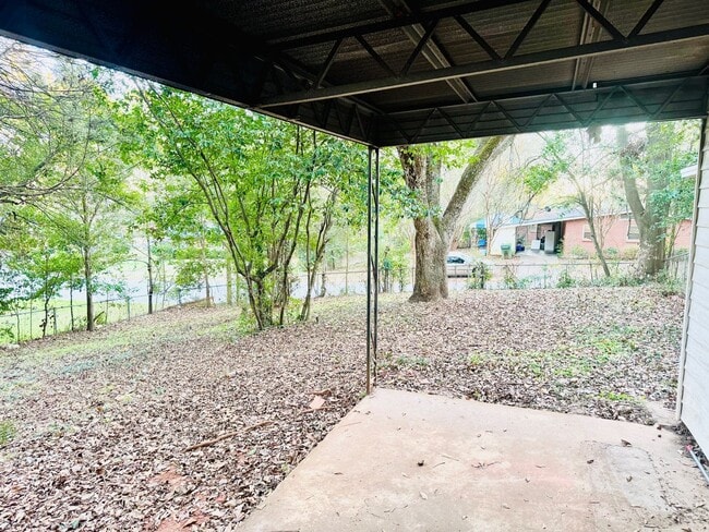 Building Photo - 3 Bed 1.5 Bath Home In Morningview *** Call 334-366-9198 to Schedule a Self Tour!