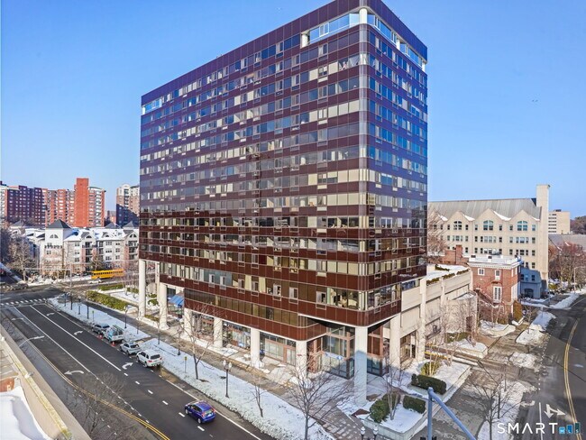 Building Photo - 127 Greyrock Pl