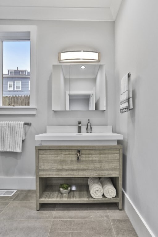 Building Photo - 10 Grant St