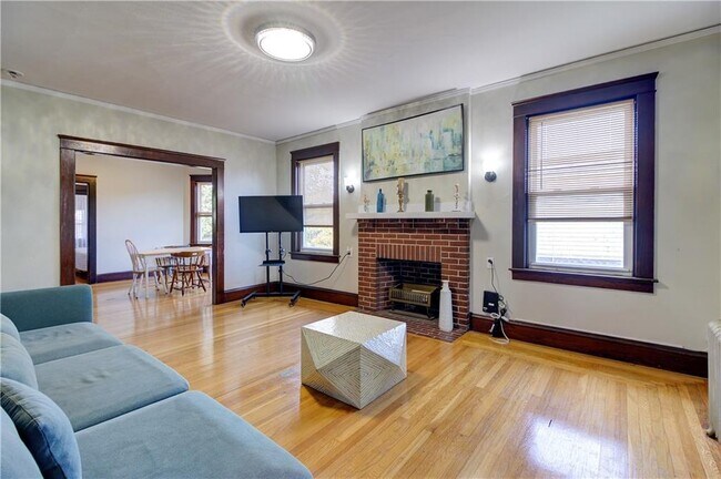 Primary Photo - 131 Washington Ave