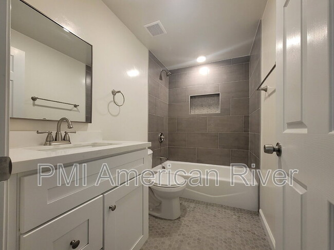 Building Photo - 1218 U St