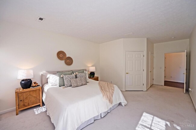 Building Photo - 7135 Thorndale Ln