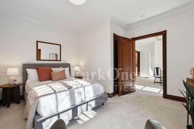 Building Photo - Short term, furnished possible for this magnificent home.