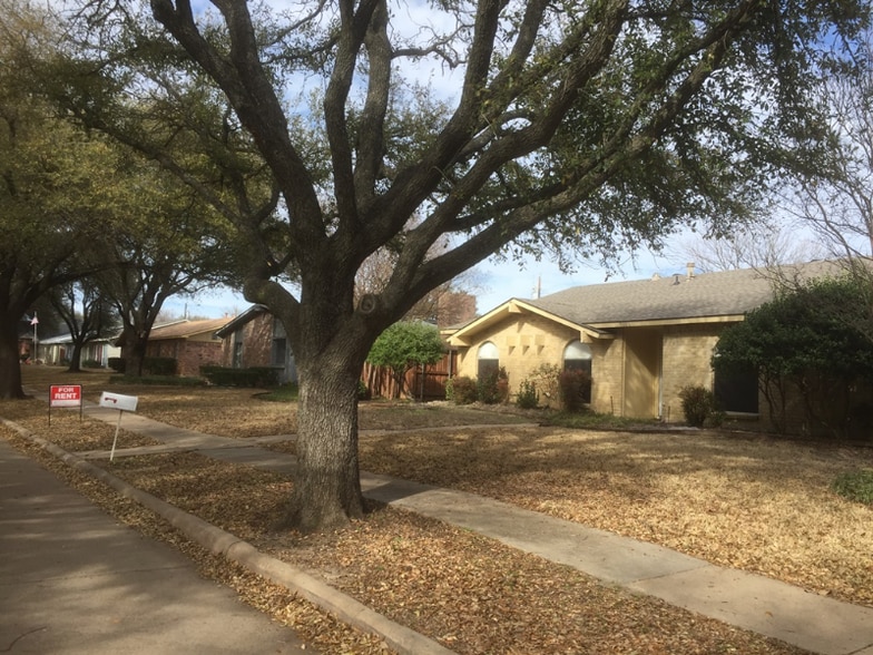 Building Photo - 5006 Green Oaks Dr