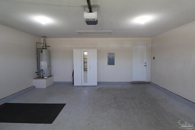 Building Photo - 643 Downhaul Dr
