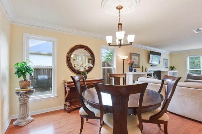 Building Photo - 8900 Carroll Manor Dr