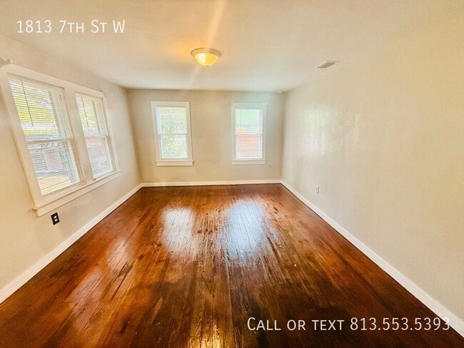 Building Photo - 1813 7th St W