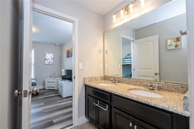 Building Photo - 5251 Wildwood Wy
