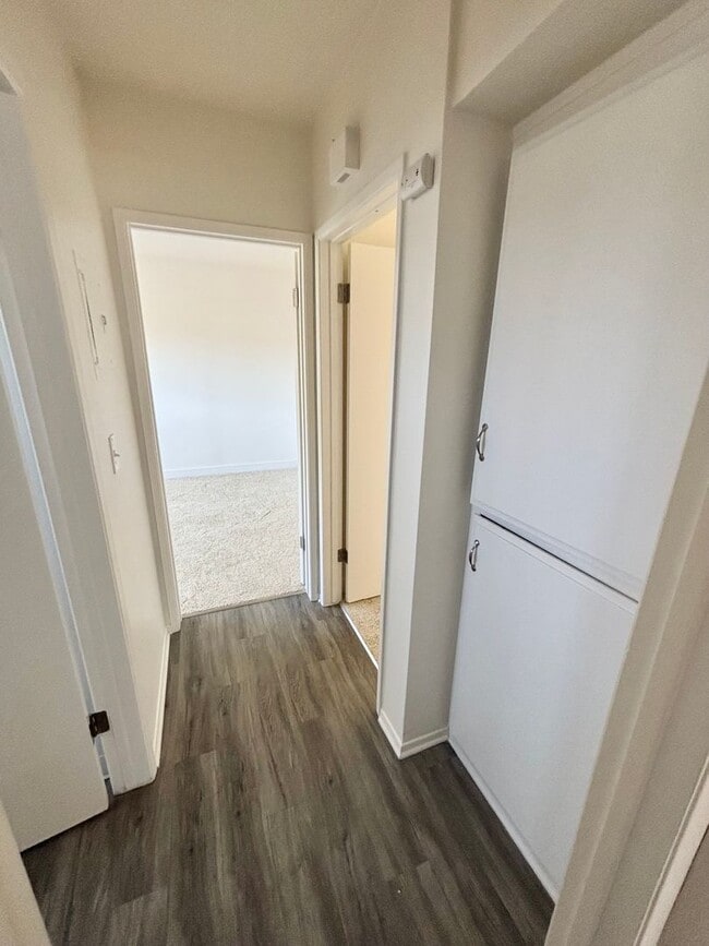 Building Photo - Quiet Back Unit with Garage and Washer/Dryer